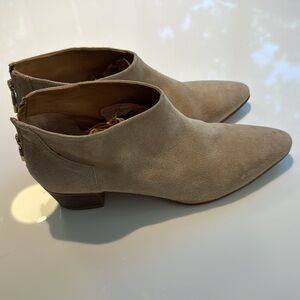 Alberto Fernani suede booties